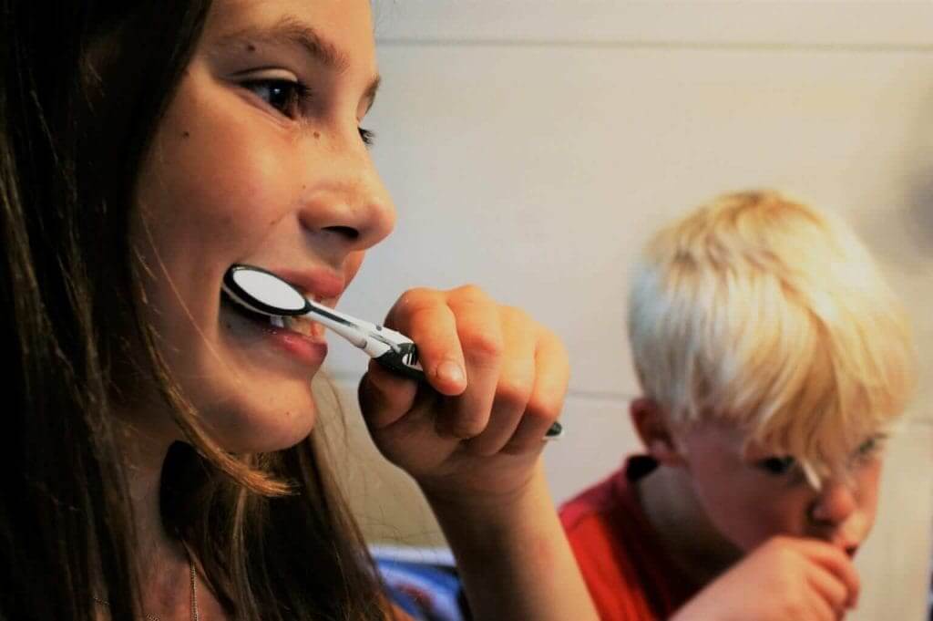 How to maintain oral hygiene in children